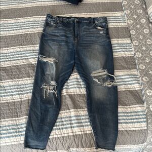 American Eagle Distressed Medium Wash Jeans